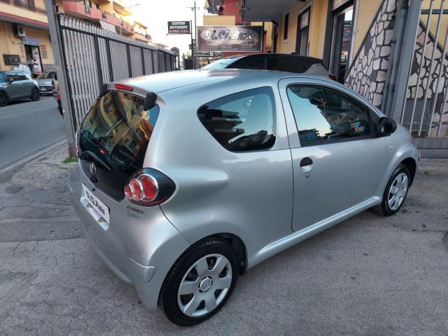 Toyota Aygo 1.0 12V VVT-i Connect - Foto 4