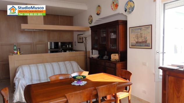 Studio Musco vende a Capri, via Dalmazio Birago, interessante appartamento, al secondo ed ultimo piano. L' appartamento è di circa 100mq coperti e ci - Foto 14