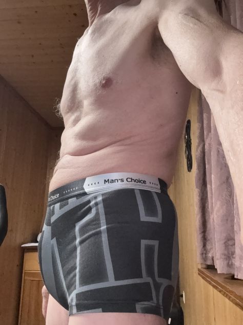 Offro massaggi solo per signore - Foto 3 Tel:0041798685277