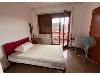 ROMA 70 STANZA CONDOMINIO INCLUSO