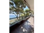 LAIGUEGLIA: SPLENDIDA SOLUZIONE FRONTE MARE CON BOX AUTO