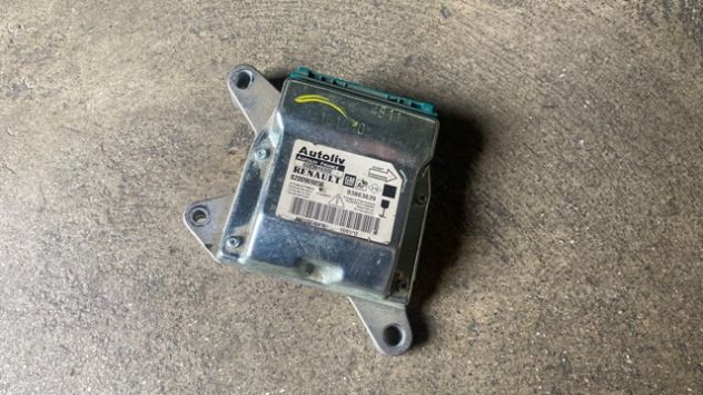 Centralina airbag Renault Trafic del 2013 (8200969856)