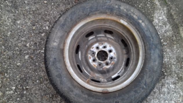 cerchio fiat d'epoca monta gomma 150 sr 13 - Foto 2