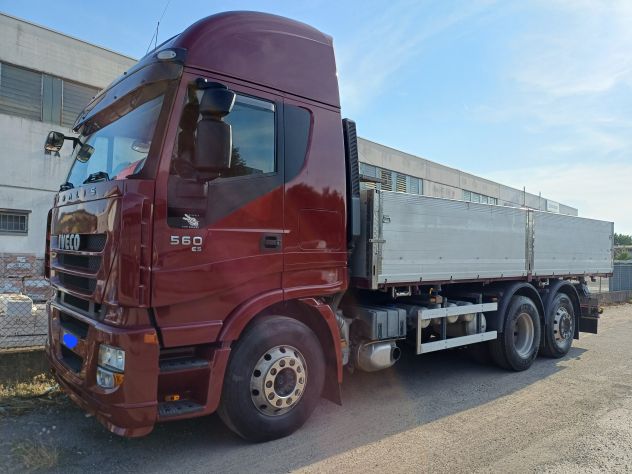 Stralis cube 560 motrice