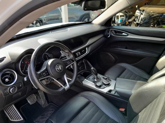 Alfa Romeo Stelvio 2.2 Turbodiesel 210 CV AT8 Q4 Executive - Foto 5