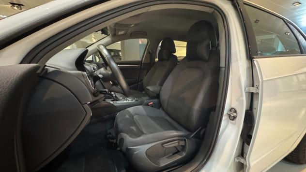 AUDI A3 SPB 1.6 DIESEL 116CV ADMIRED- 2018 - Foto 10
