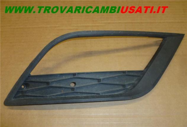 GRIGLIA DX SEAT IBIZA 6J0853666 DX  Carrozzeria  Lamierati esterni  Paraurti  Griglia di ven