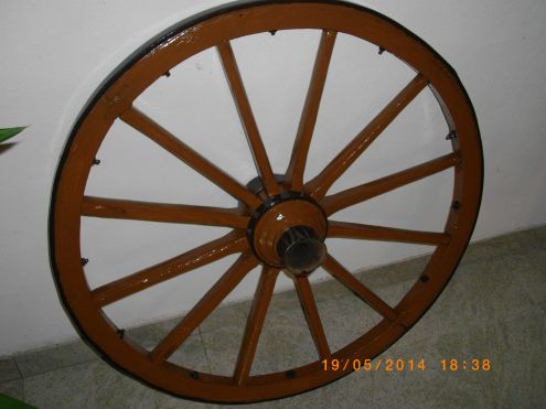 Antica ruota carro in legno ristrutturata diametro 80 - Foto 3