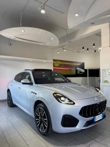 Maserati Grecale MHEV 300 CV AWD GT PrimaSerie - Foto 4