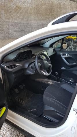 Peugeot 2008 PureTech 82 Allure CONSUMA OLIO - Foto 3