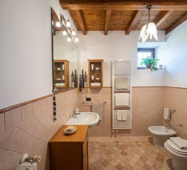 Affascinante Quadrilocale con Loggia e Potenziale per Nuove Unità Abitative - Foto 7