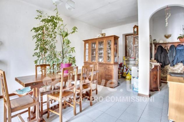 Villa di 150 m² con 5 locali e posto auto in vendita a Luvinate - Foto 5