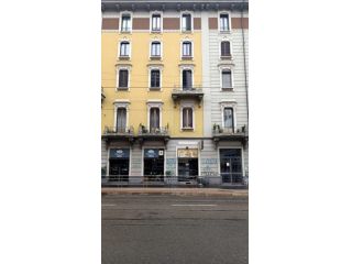 BILOCALE IN ZONA FARINI VICINO METROPOLITANA-LIBERO DA SUBITO
