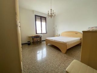 Stanza in appartamento in affitto a Siena