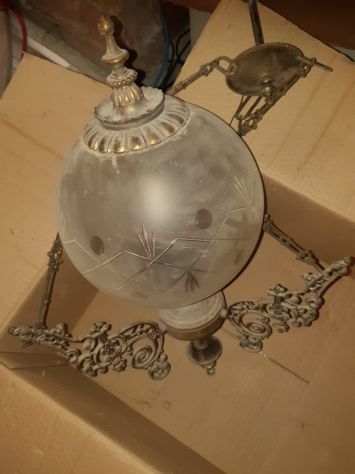 LAMPADARIO CON SFERA IN VETRO SMERIGLIATO - Foto 3