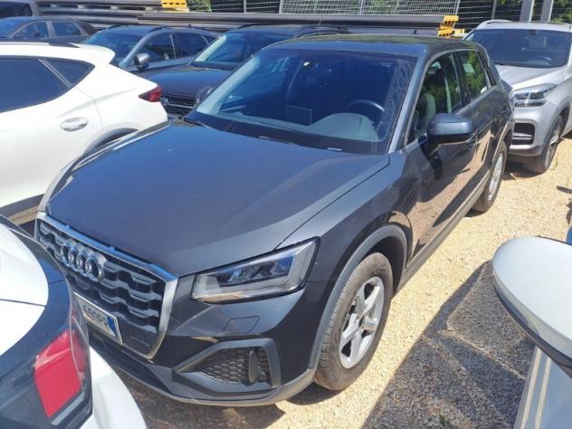 Audi Q2 30 TFSI Business telecamera