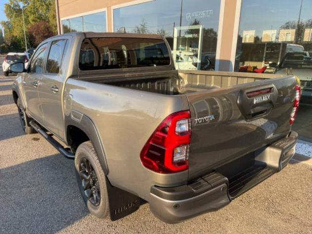 TOYOTA Hilux 2.8 D-4D A/T 4WD 48V 4 porte Double Cab Invincible rif. 22254026 - Foto 5