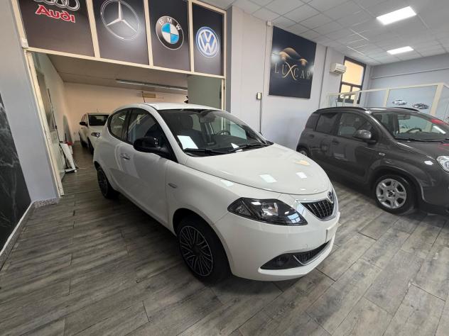 Lancia Ypsilon 1.0 FireFly 5 porte S&S Hybrid Gold