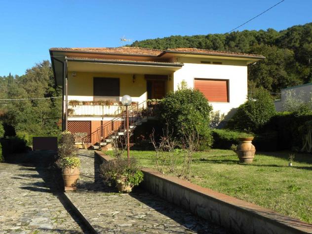 Villa in vendita a San Giusto - Capannori 350 mq Rif: 1409360
