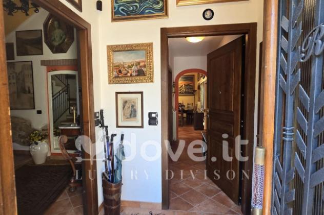 Villa di 270 m² con più di 5 locali e box auto doppio in vendita a Sarteano - Foto 14