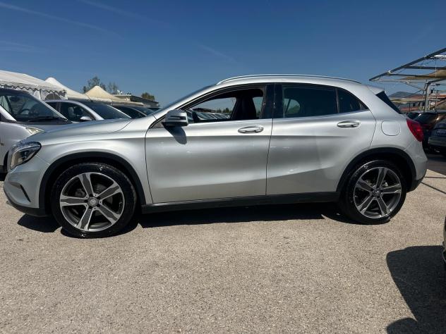 Mercedes GLA 220 4Matic Automatica - Foto 6