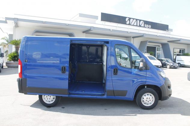 Peugeot Boxer 330 2.2 BlueHDi 140 S&S PC-TN Furgone - Foto 5
