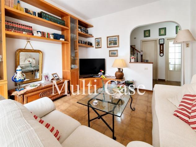 VILLA BIFAMILIARE A POCHI METRI DAL MARE - LIDO DI CAMAIORE (LU) - Foto 10