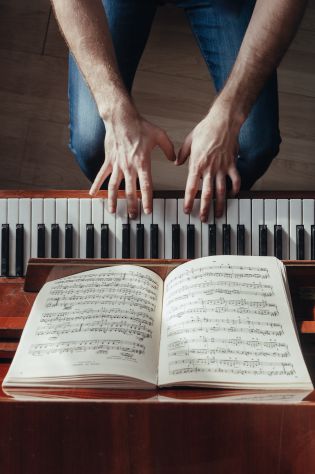 Pianista classico, musica swing, e colonne sonore a Lucca
