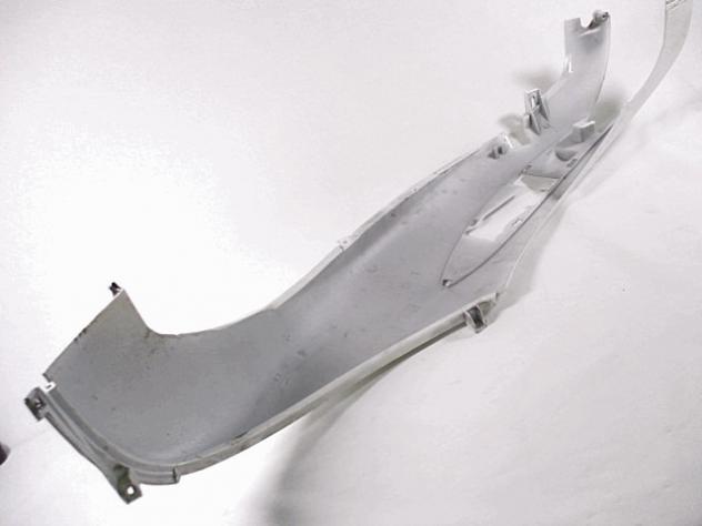 CARENA POSTERIORE DESTRA PIAGGIO BEVERLY TOURER 300 2010 - 2016 65635400BR RIGHT SIDE REAR FAIRING STRISCIATA - Foto 5