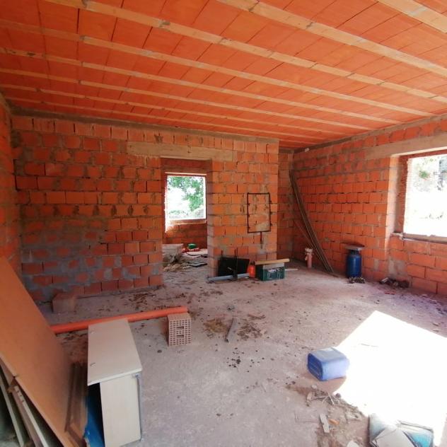 Nella Frazione dell'Elmo nel comune di Sorano, dove sono presenti i servizi di prima necessità, a 10 km da Sorano e relative terme, 11 km da Pitiglian - Foto 10