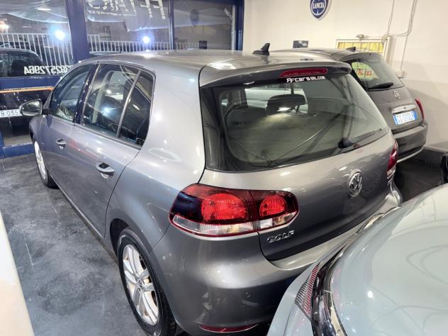 Volkswagen Golf 1.6 TDI DPF 5p. Highline - Foto 4