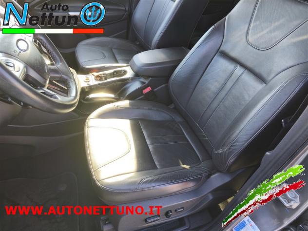 Ford Kuga 2.0 TDCI 140 CV 4WD Powershift - Foto 8