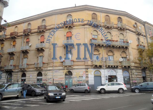 Ampio 8 vani via A. di Sangiuliano/via VI aprile
