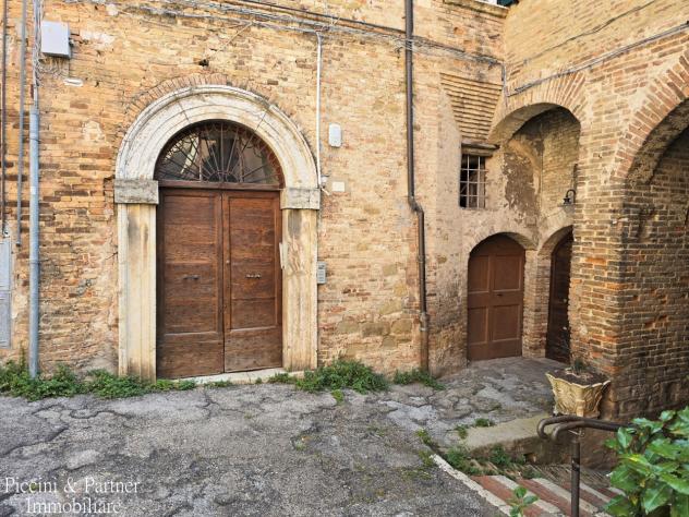 Pentalocale in vendita a Perugia