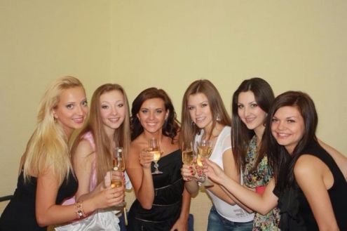 RICERCHIAMO RAGAZZE PER NIGHT CLUB - Foto 5