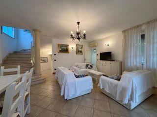 Villetta bifamiliare in affitto a Vittoria Apuana - Forte dei Marmi 160 mq  &hellip;