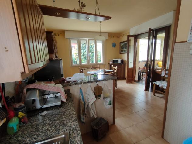 VILLA di 8 vani e di 300 mq (MASSAROSA) rif. 647 - Foto 9