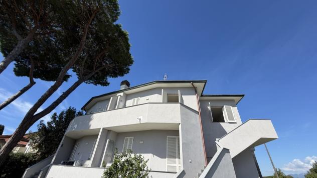 Trilocale in affitto a Camaiore