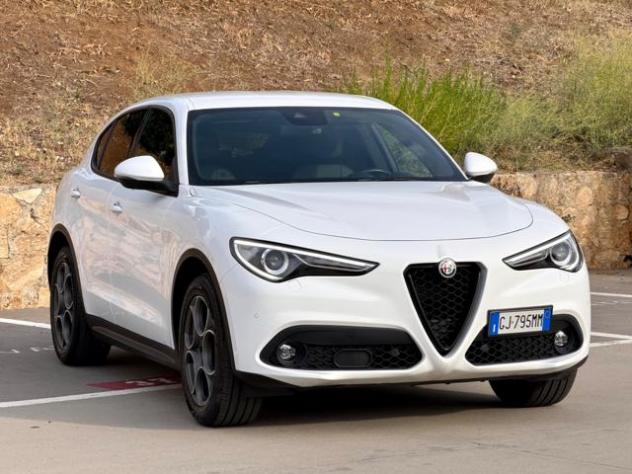ALFA ROMEO Stelvio 190CV Q4 SPRINT+CAMBIO F1+19''+RCAM+VETRISCURI rif. 24127818 - Foto 3