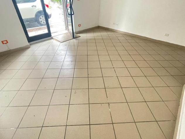 1 Vetrina in affitto a Massa - Foto 2