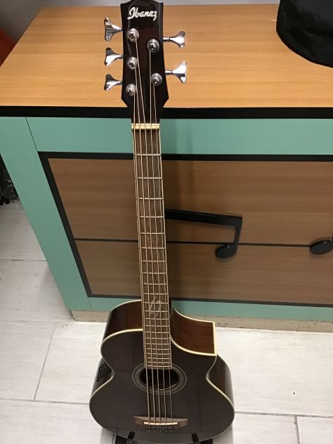 Nuovo Basso Acustico Ibanez 5corde