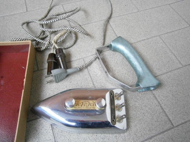 Ferro da stiro vintage Fa-Fra-Mi-, originale, funzionante