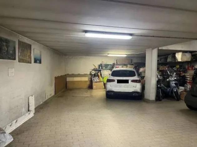 Immobile in asta di 400 m² con più di 5 locali e box auto in vendita a Bologna - Foto 5
