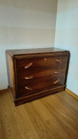 Cassettiera in legno – stile classico