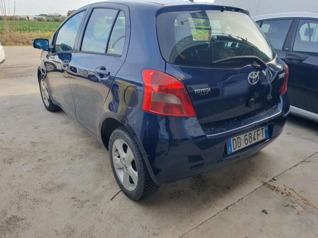 Toyota Yaris 1.4 D-4D 5 porte cambio automatico OK NEOPATENTATI - Foto 3