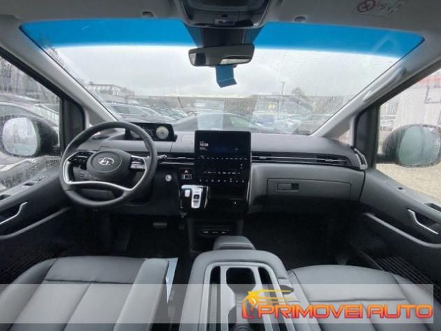 HYUNDAI Staria 2.2 AT 2WD 7 posti Luxury rif. 21385176