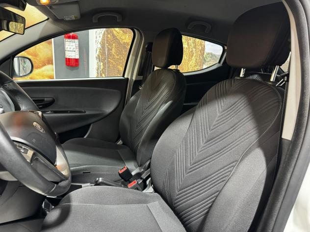 Lancia Ypsilon 1.0 FireFly 5 porte S&S Hybrid Gold - Foto 8