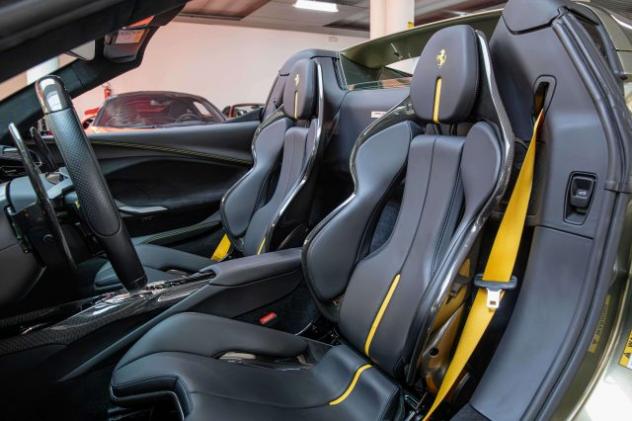 FERRARI 296 GTS SPECIAL PAINT|LIFT|CARBON+LEDS|RACING SEATS|JBL rif. 24133137 - Foto 10