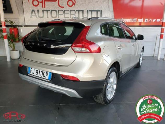 VOLVO V40 Cross Country 2.0 D2 120 CV Kinetic Geartronic rif. 20054249 - Foto 3