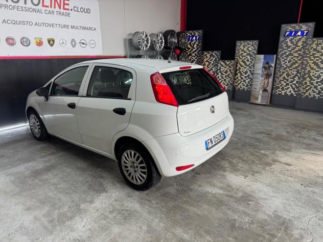 Fiat Punto 1.3 MJT 95CV 5 porte 4 posti - Foto 7